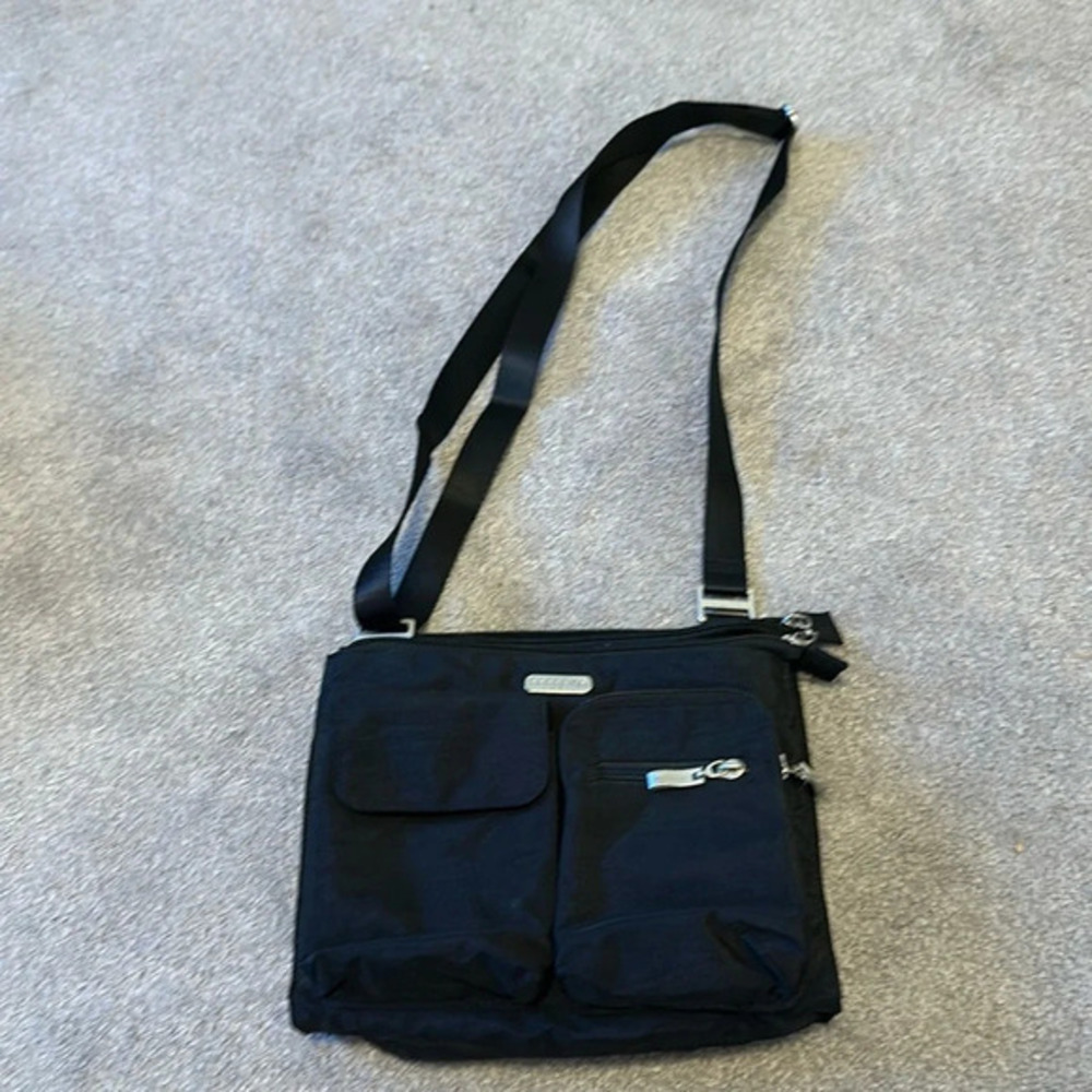 Baggallini Black Purse Crossbody EUC